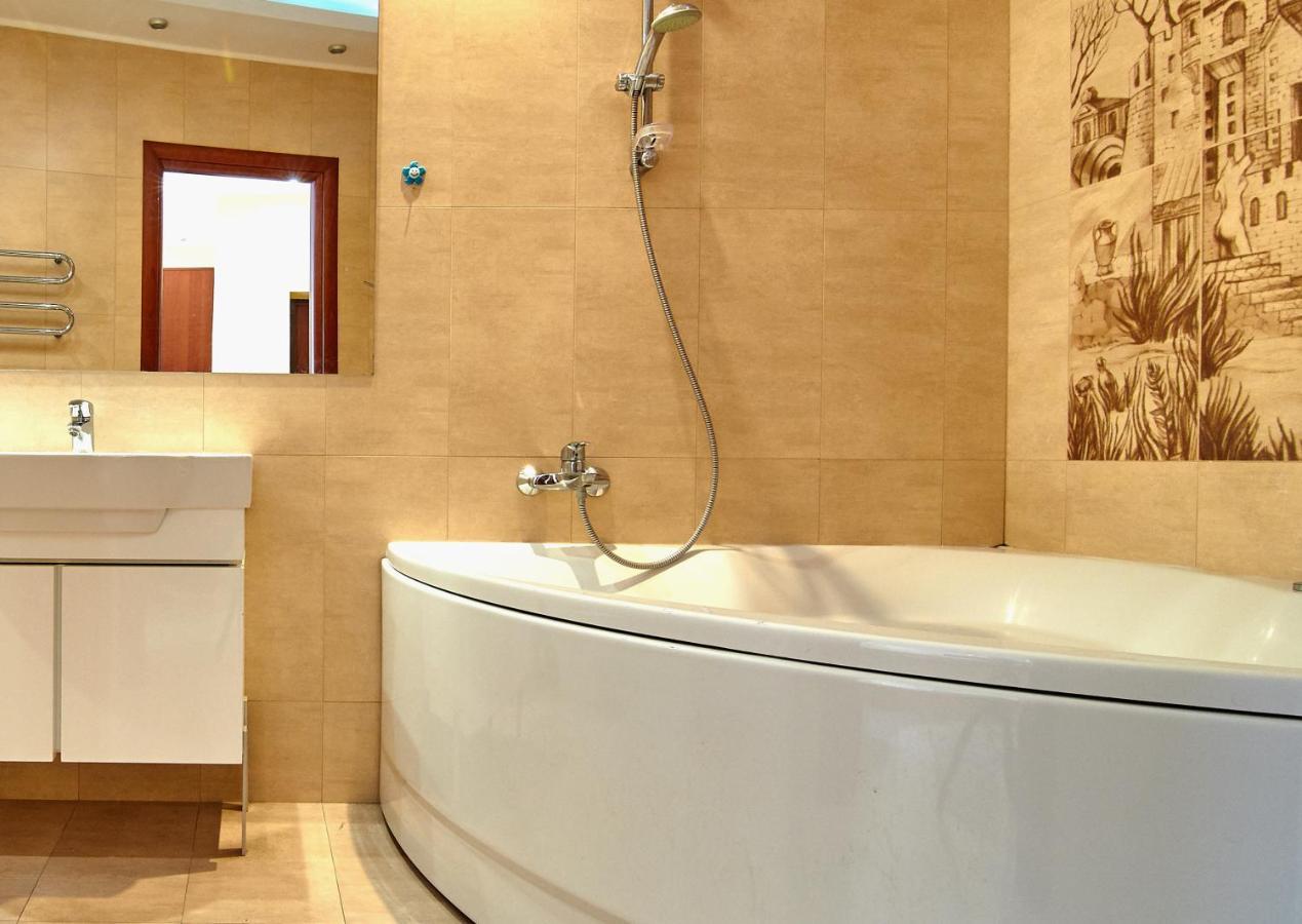 Inn Home Apartments-Olimpiysky Stadium Area Kiev Ngoại thất bức ảnh