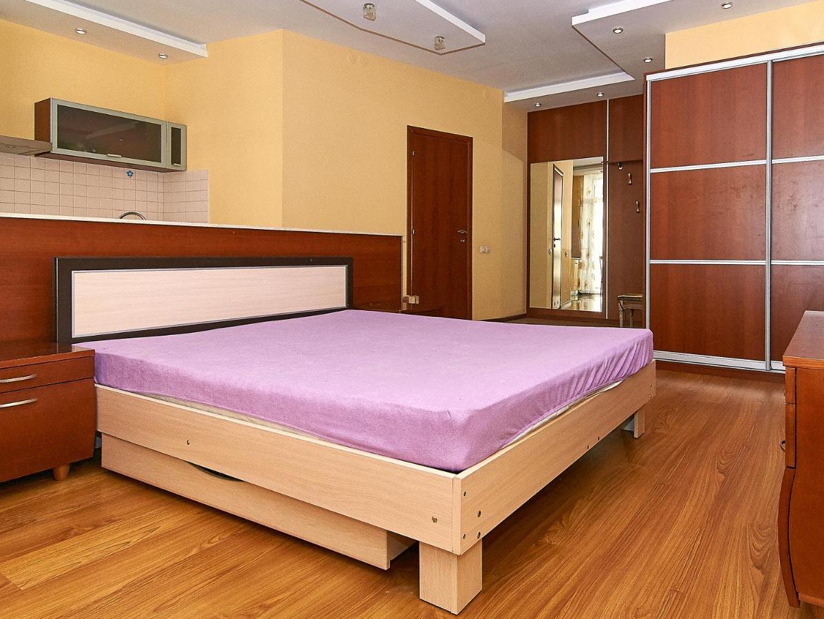 Inn Home Apartments-Olimpiysky Stadium Area Kiev Ngoại thất bức ảnh