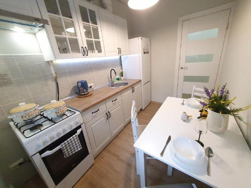 Inn Home Apartments-Olimpiysky Stadium Area Kiev Ngoại thất bức ảnh