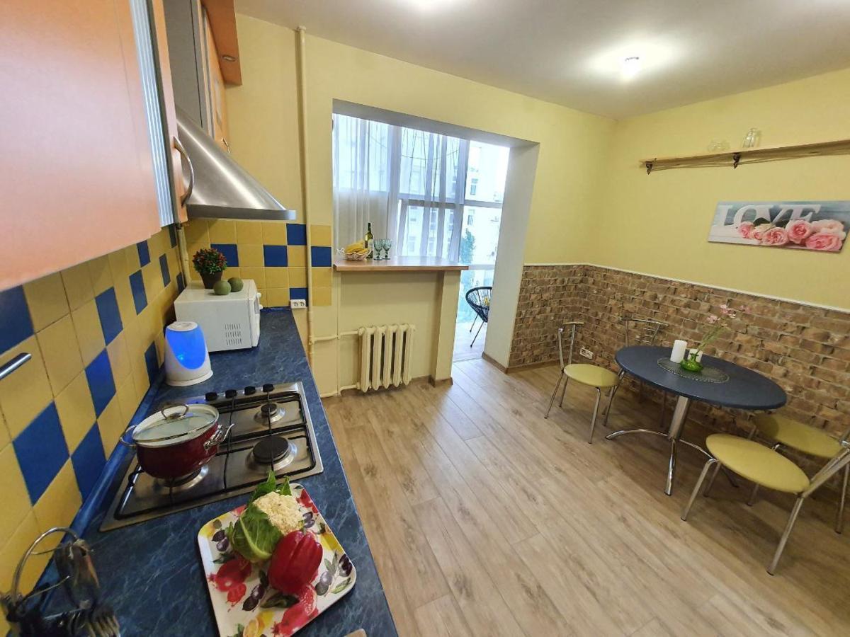 Inn Home Apartments-Olimpiysky Stadium Area Kiev Ngoại thất bức ảnh